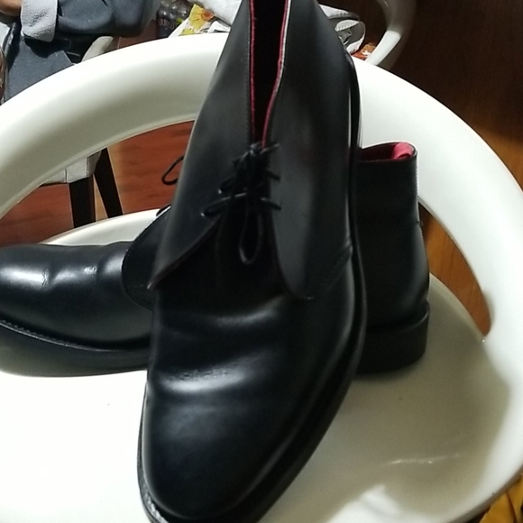 Almost New - Picture 2 of 3